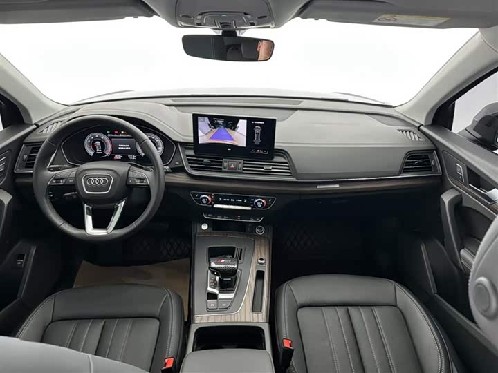 Фото 6 - Audi Q5L
