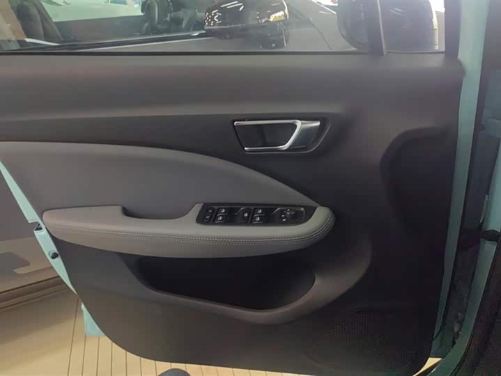 Leapmotor T03 2025 2025款 403舒享版