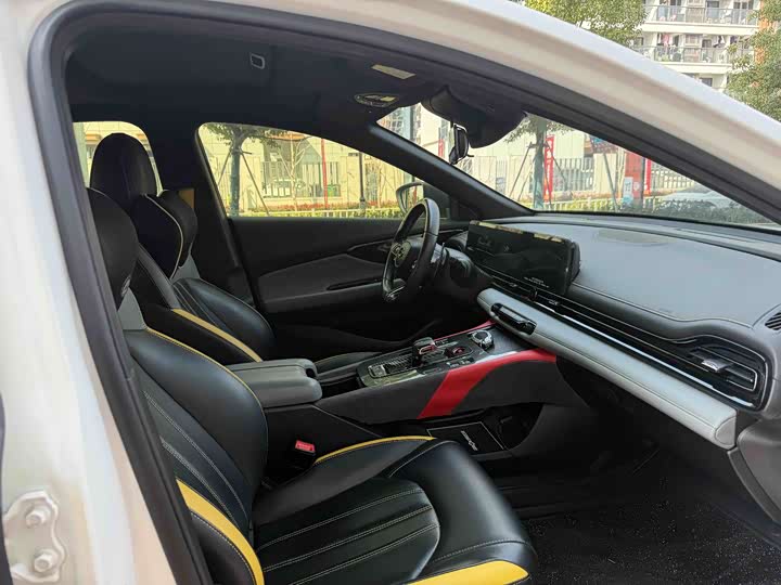 Фото 7 - GAC Trumpchi Empow R