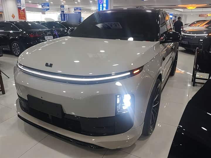 Photo 1 - LiXiang L6