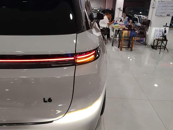 Photo 8 - LiXiang L6