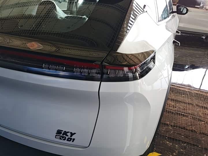 Dongfeng Aeolus Sky EV01 2025 2025款 530km AIR精英版