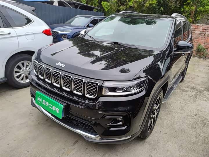 Jeep Grand Commander 2022 2022款 2.0T 两驱豪华版