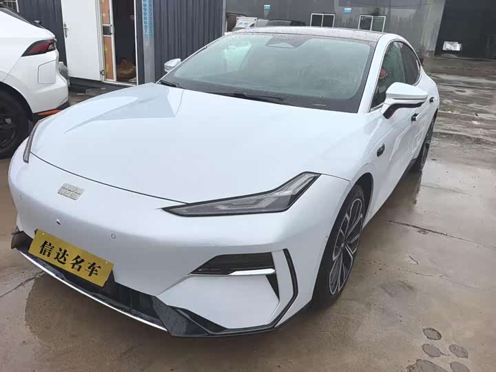 Geely Galaxy E8 2025 2025款 700km 远航智驾版