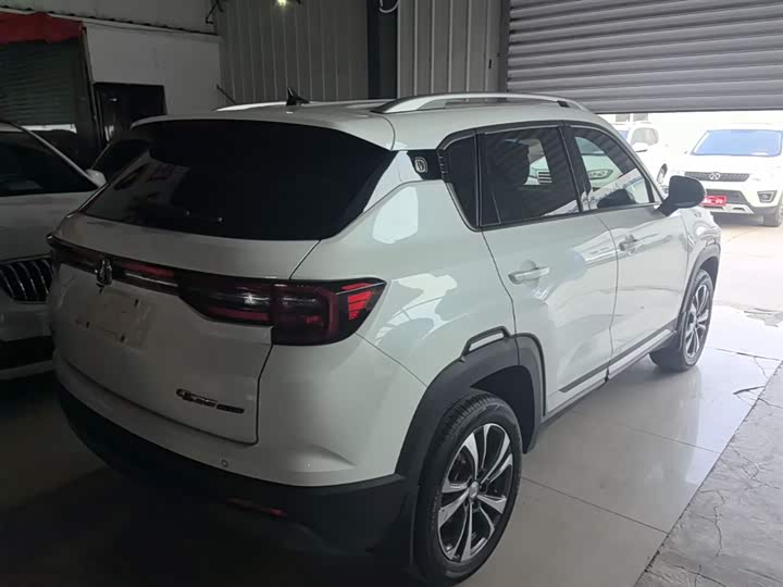Changan CS35 Plus 2021 2021款 荣耀百万版 1.6L 手动豪华版