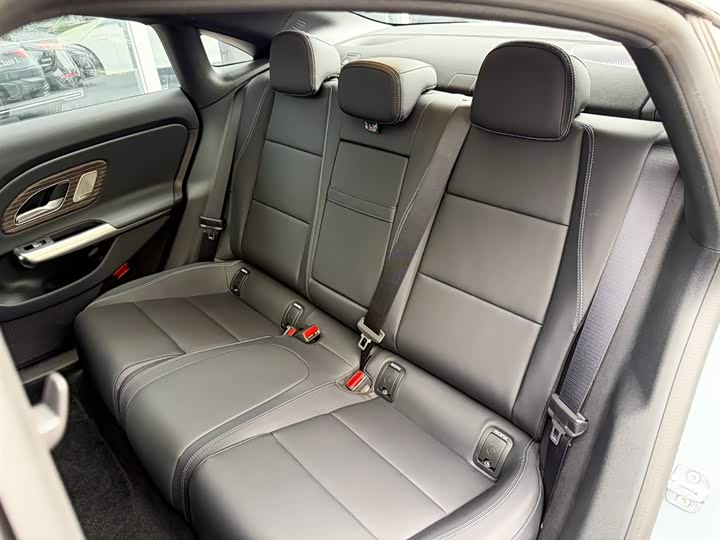Photo 8 - Mercedes-Benz CLA-Class EV