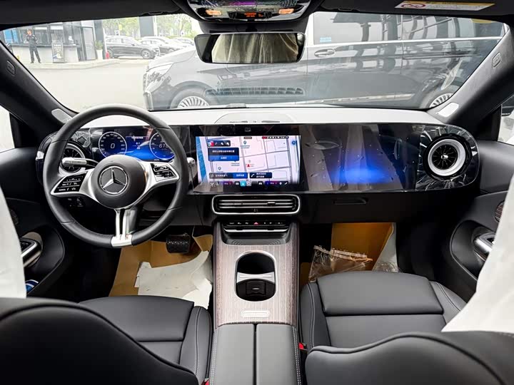 Photo 9 - Mercedes-Benz CLA-Class EV