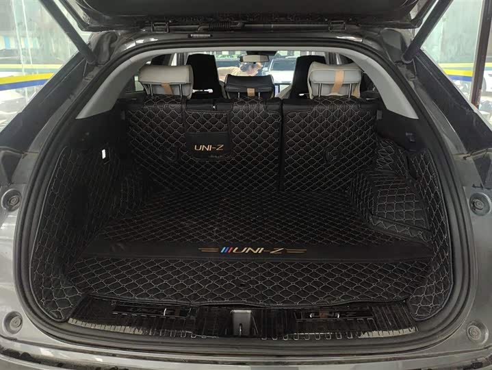 Changan UNI-Z Hybrid 2024 2024款 蓝鲸智电iDD 125km 卓越型