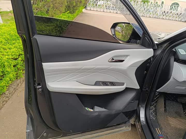 Changan UNI-Z Hybrid 2024 2024款 蓝鲸智电iDD 125km 卓越型