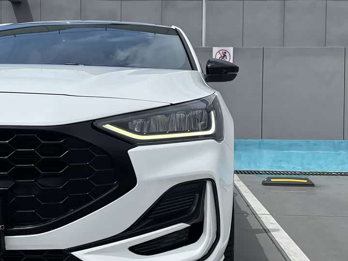 Ford Focus 2022 2022款 两厢 EcoBoost 180 自动ST Line
