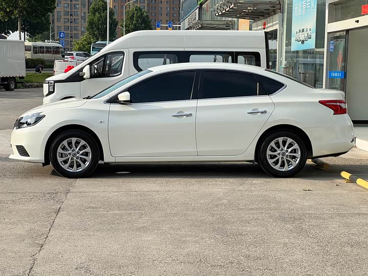 صورة 4 - Nissan Sylphy