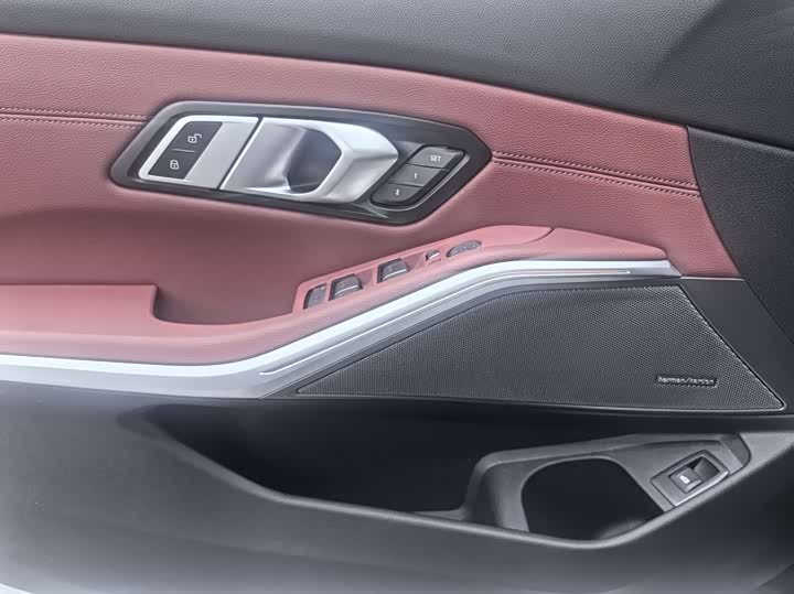 Фото 4 - BMW 3 Series