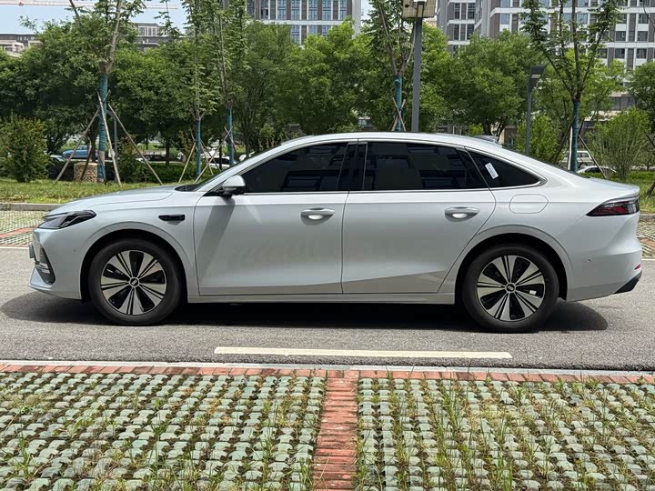 Фото 6 - Geely Galaxy A7