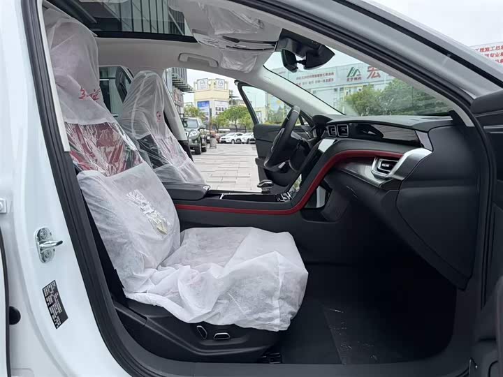Фото 3 - Hongqi H6