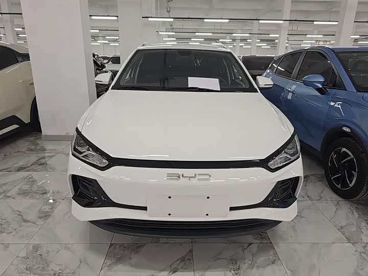2023 BYD E2