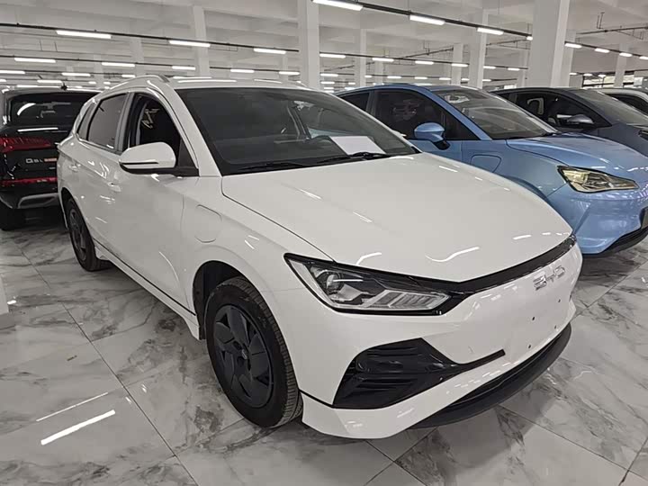 2023 BYD E2