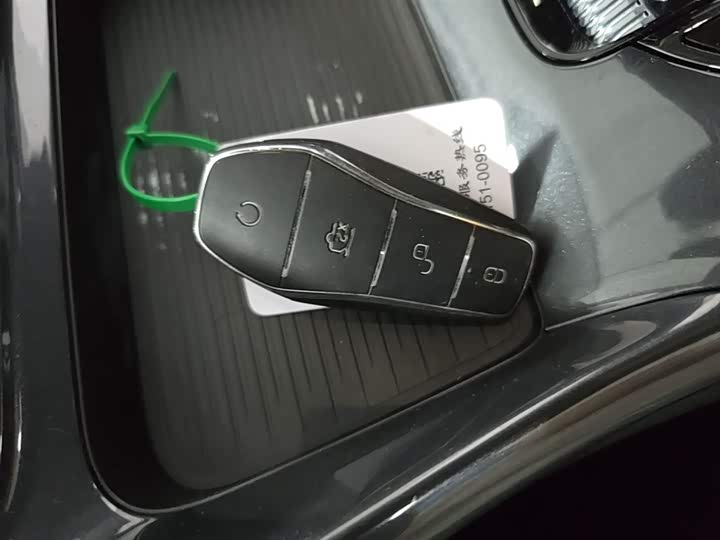 Фото 9 - BYD E2