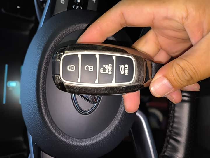 Фото 9 - Hyundai Custo