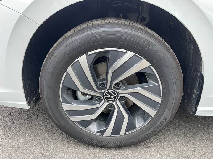 Volkswagen Bora 2026 2026款 200TSI DSG悦行导航版
