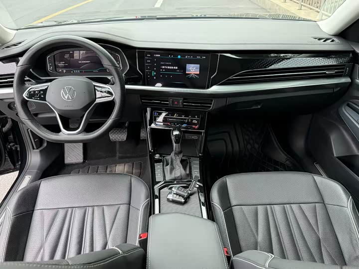 Фото 7 - Volkswagen Passat