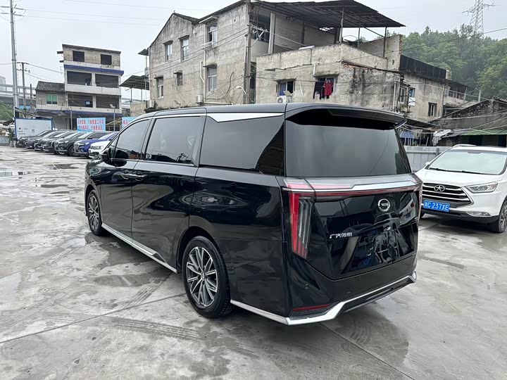 Фото 3 - GAC Trumpchi M8