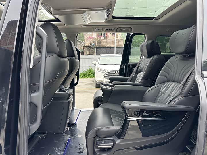 Фото 8 - GAC Trumpchi M8