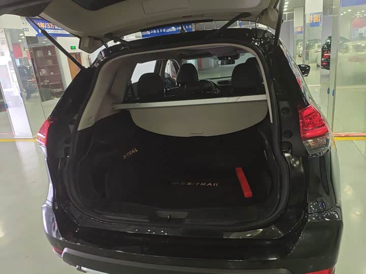 Zdjęcie 9 - Nissan X-Trail