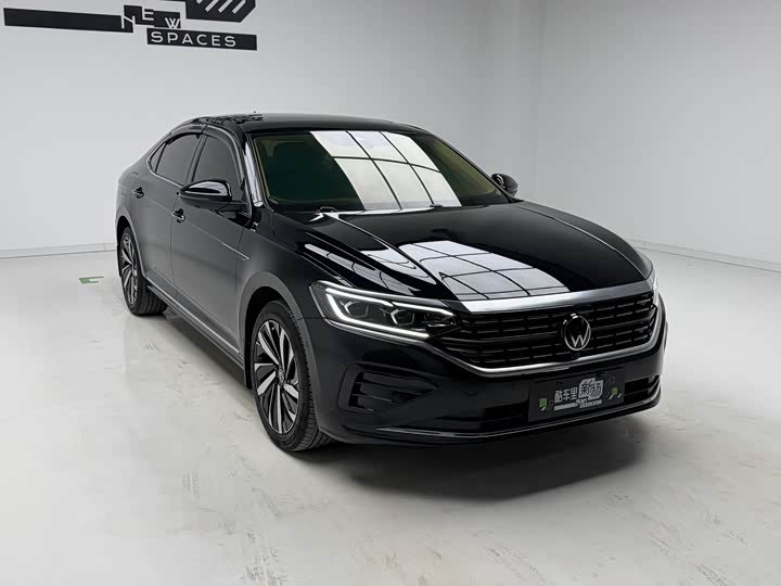 Фото 3 - Volkswagen Passat