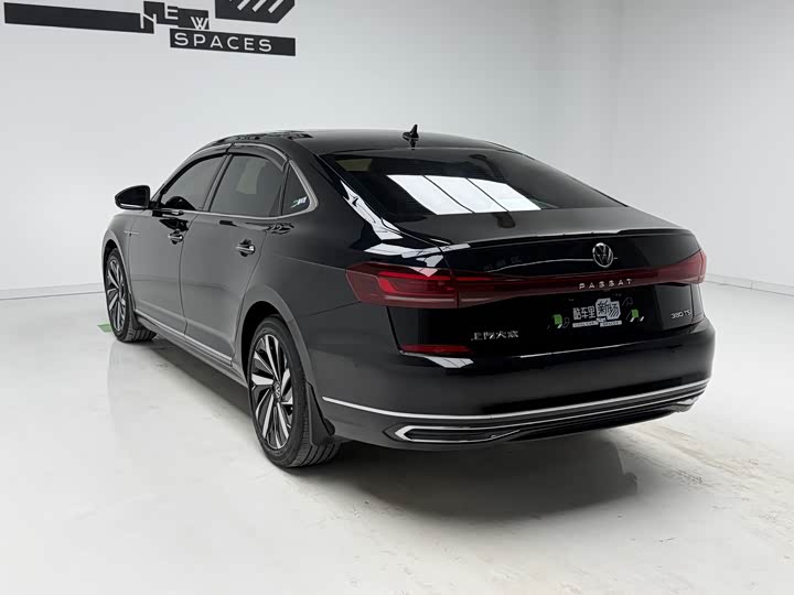 Фото 6 - Volkswagen Passat