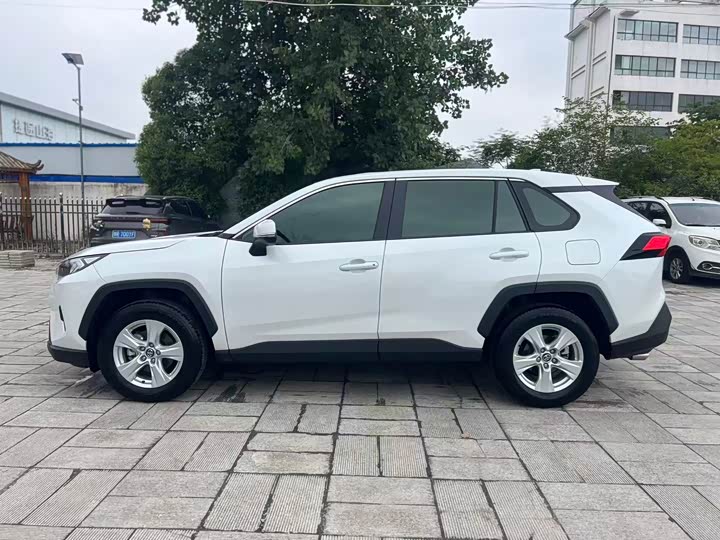 Toyota RAV4 2024 2024款 2.0L CVT两驱都市版