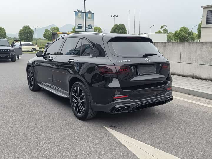 Zdjęcie 3 - Mercedes-Benz GLC-Class
