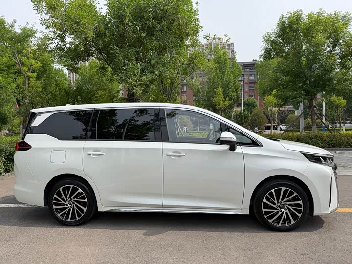 GAC Trumpchi M6 2024 2024款 MAX 270T WDCT 尊荣版
