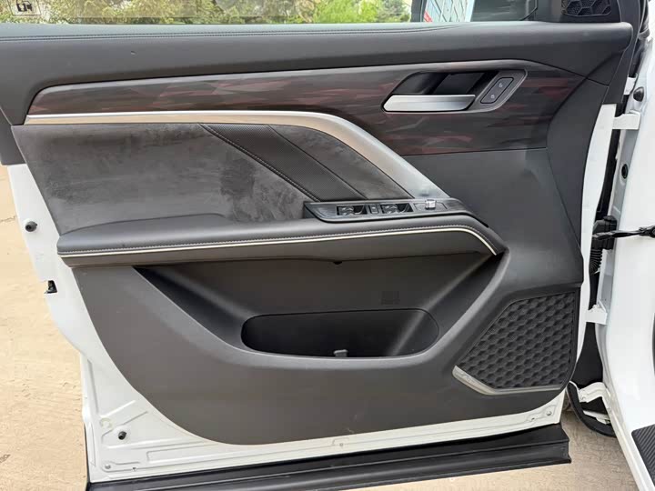 Фото 8 - Haval H6
