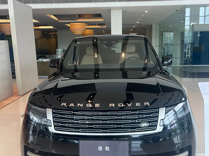 Land Rover Range Rover 2026 2026款 3.0 L6 400PS HSE长轴版