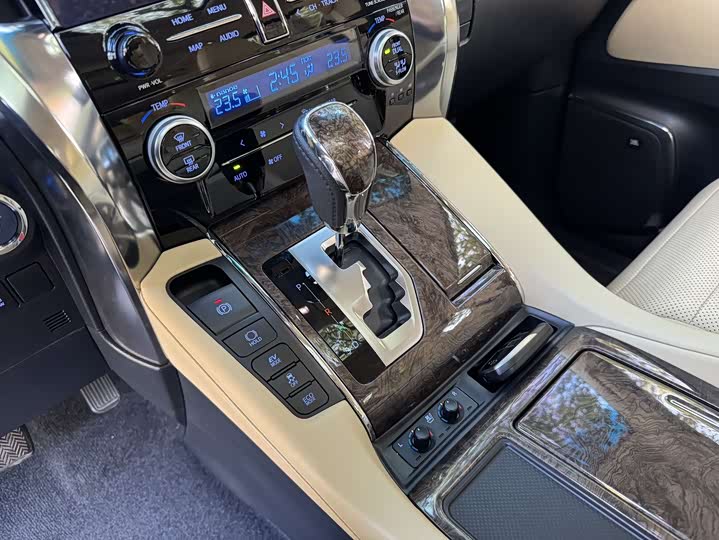 Toyota Alphard 2021 2021款 双擎 2.5L 臻享版
