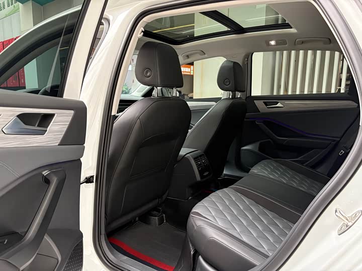 Фото 5 - Volkswagen Sagitar L