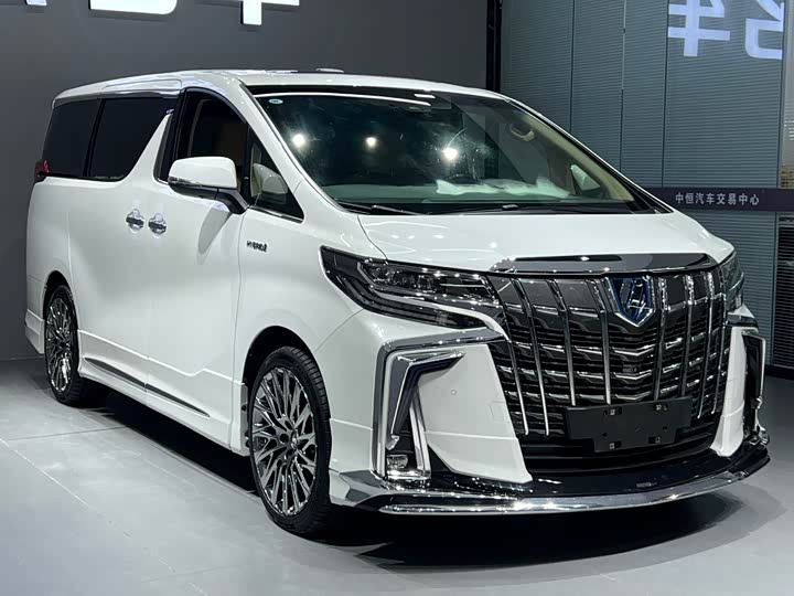 Фото 3 - Toyota Alphard