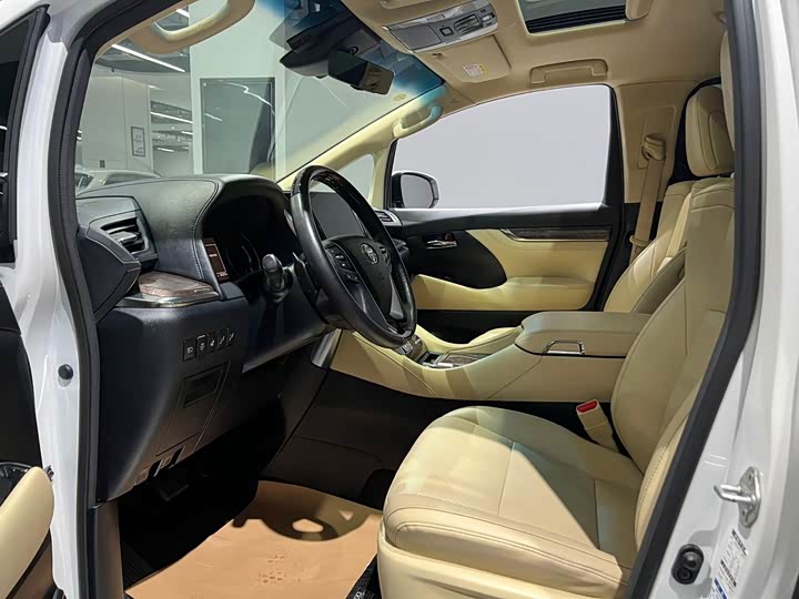 Фото 8 - Toyota Alphard