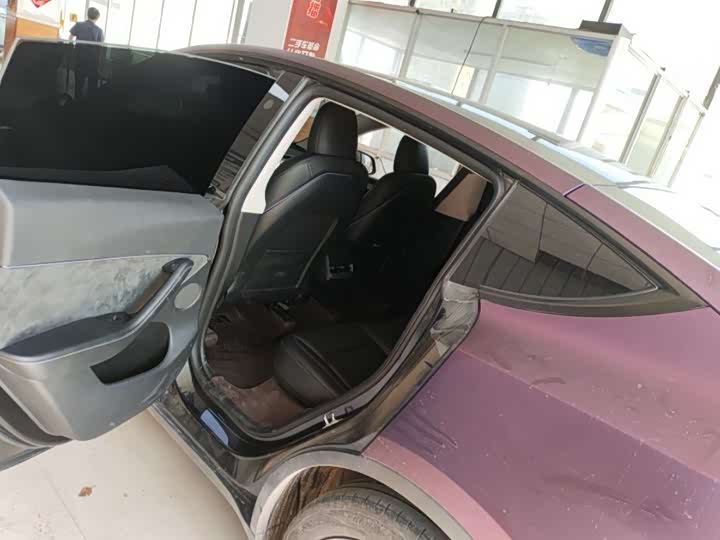 Фото 4 - Tesla Model Y