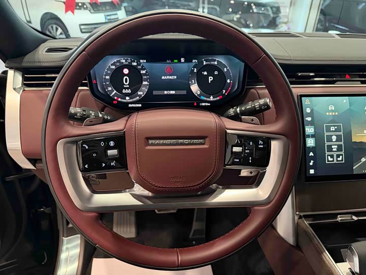 Land Rover Range Rover 2025 2025款 3.0 L6 400PS 盛世加长版