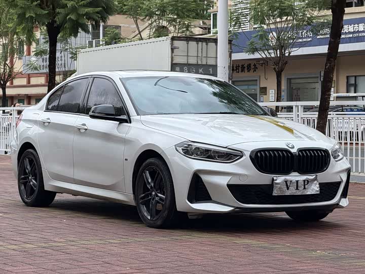 Фото 3 - BMW 1 Series
