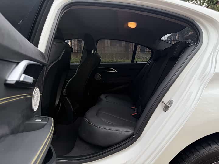 Фото 9 - BMW 1 Series