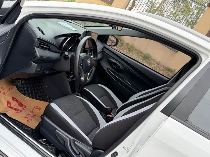 Toyota Yaris L Hatchback 2022 2022款 1.5L CVT领先PLUS版