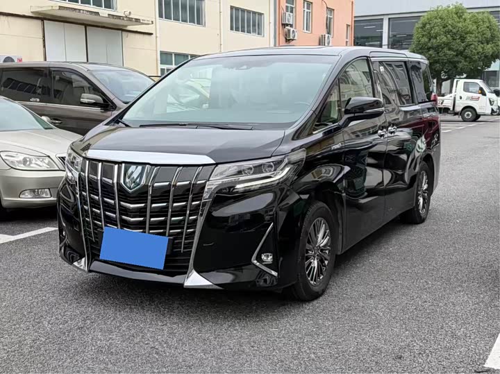 Фото 1 - Toyota Alphard