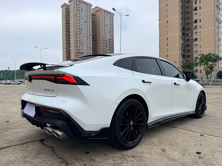 Zdjęcie 5 - Changan UNI-V