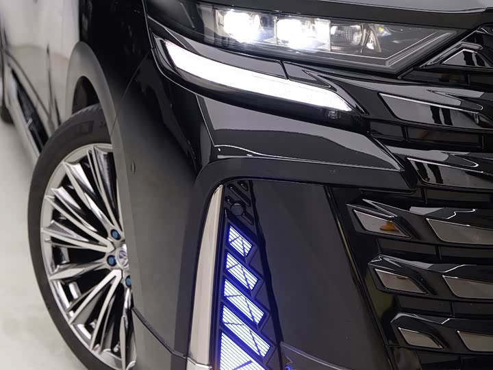 2025 Toyota Vellfire