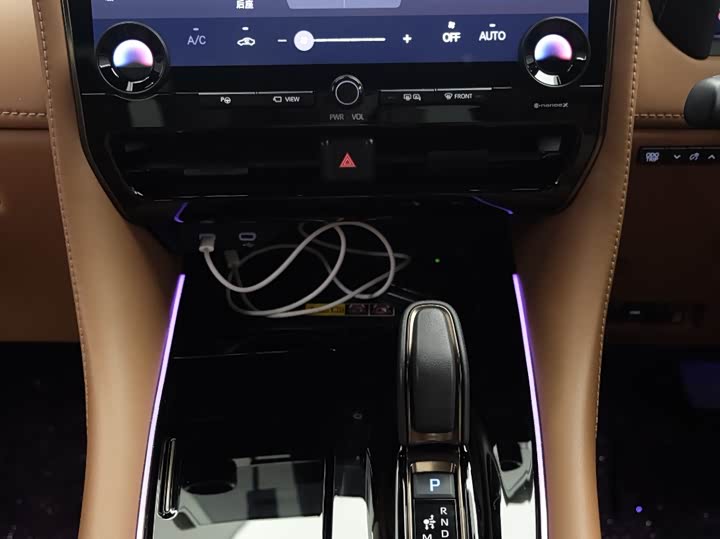 Toyota Vellfire 2025 2025款 皇冠 双擎 2.5L 墨金行政版