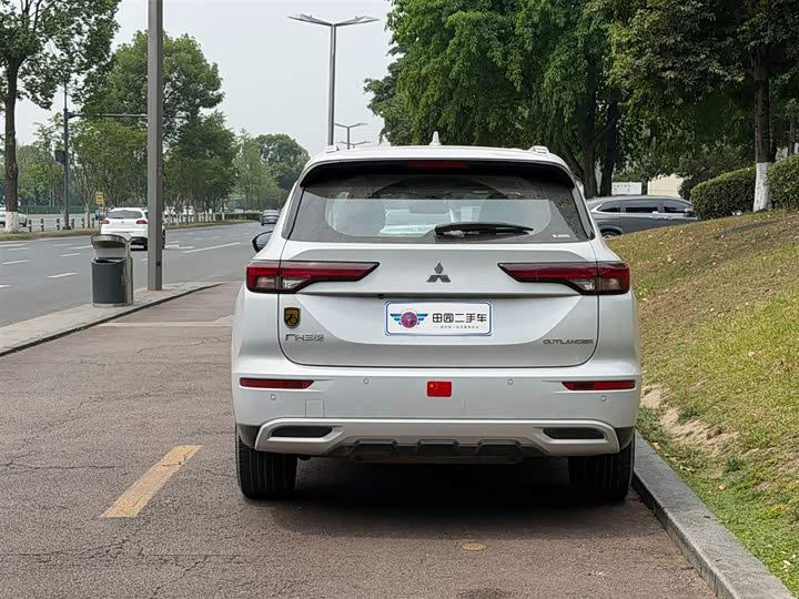2023 Mitsubishi Outlander