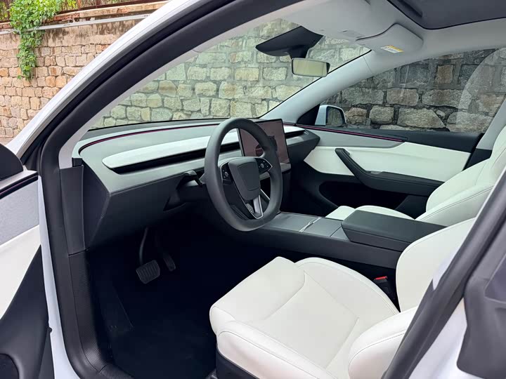 Фото 4 - Tesla Model Y