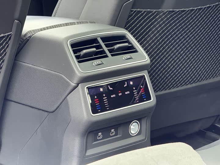 Zdjęcie 7 - Audi A6L